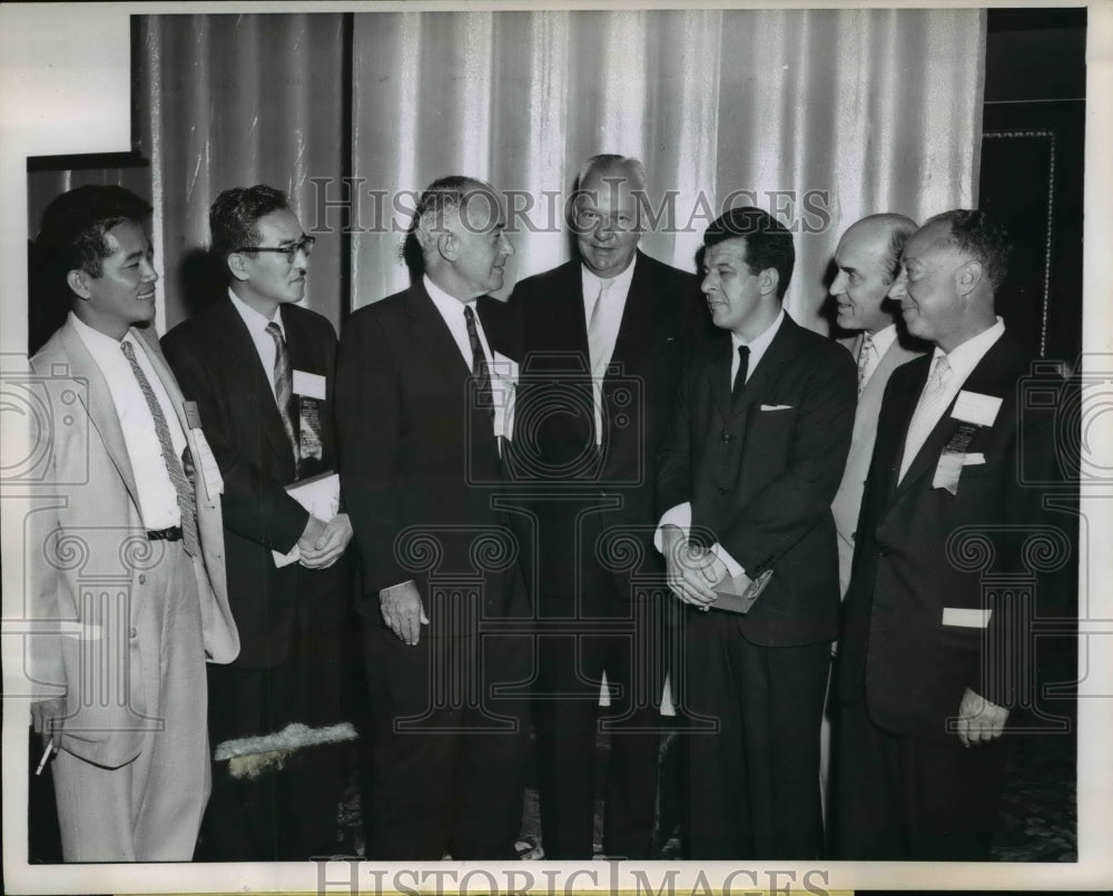 1957 Press Photo Surgeons attends the Annual Congress for Surgeons