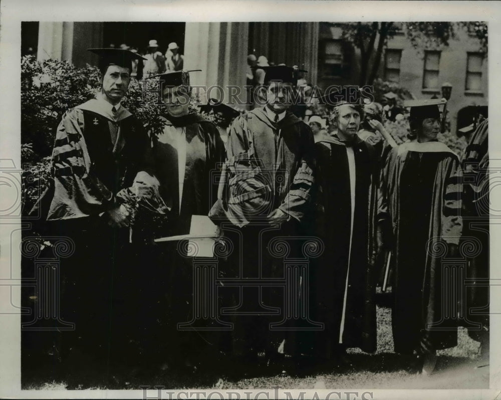 1933 Press Photo Commencement Exercises at Russel Sage College - ned92773