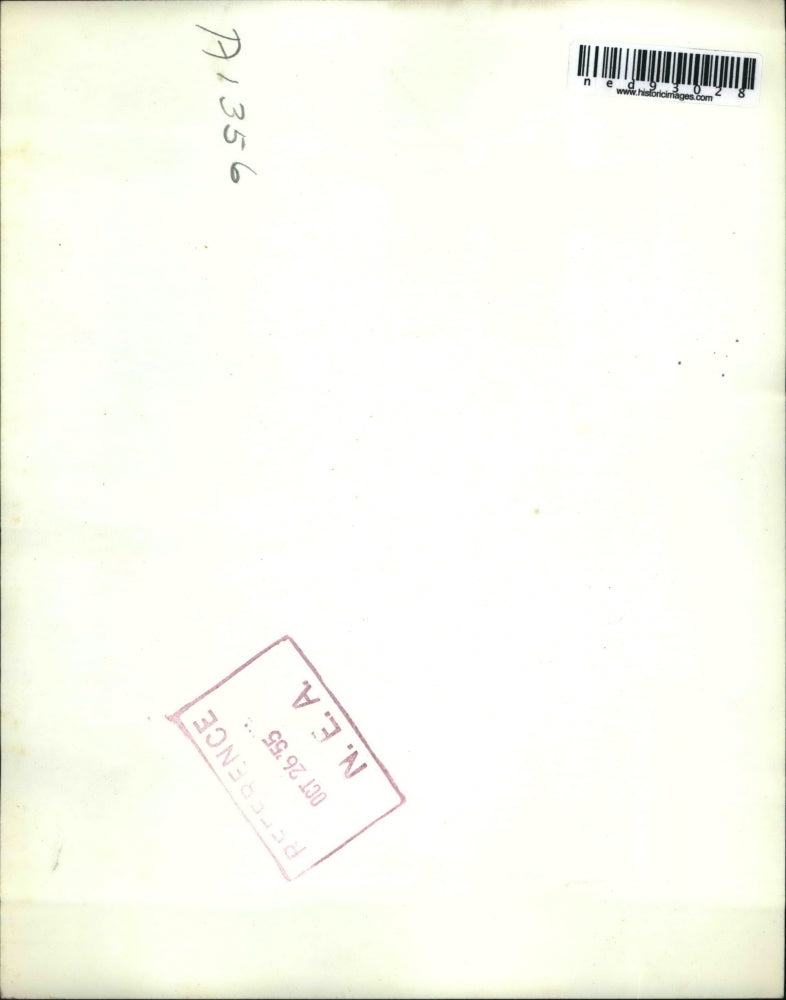 1955 Press Photo of the bodies of Mr. and Mrs. Harold Rix being carried out