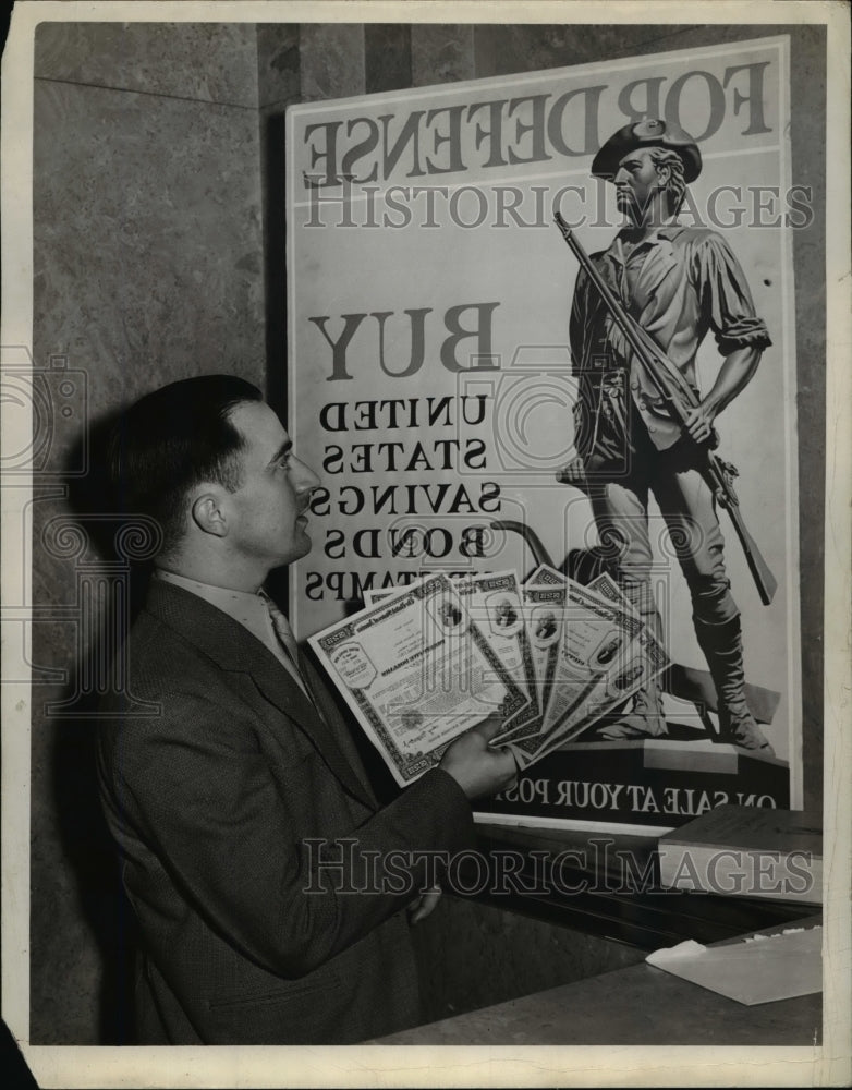 1942 Press Photo Charles Bayer