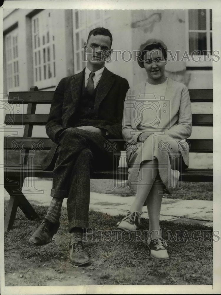 1931 Press Photo Dr And Mrs Linn Fenimore Cooper Enjoy Honeymoon
