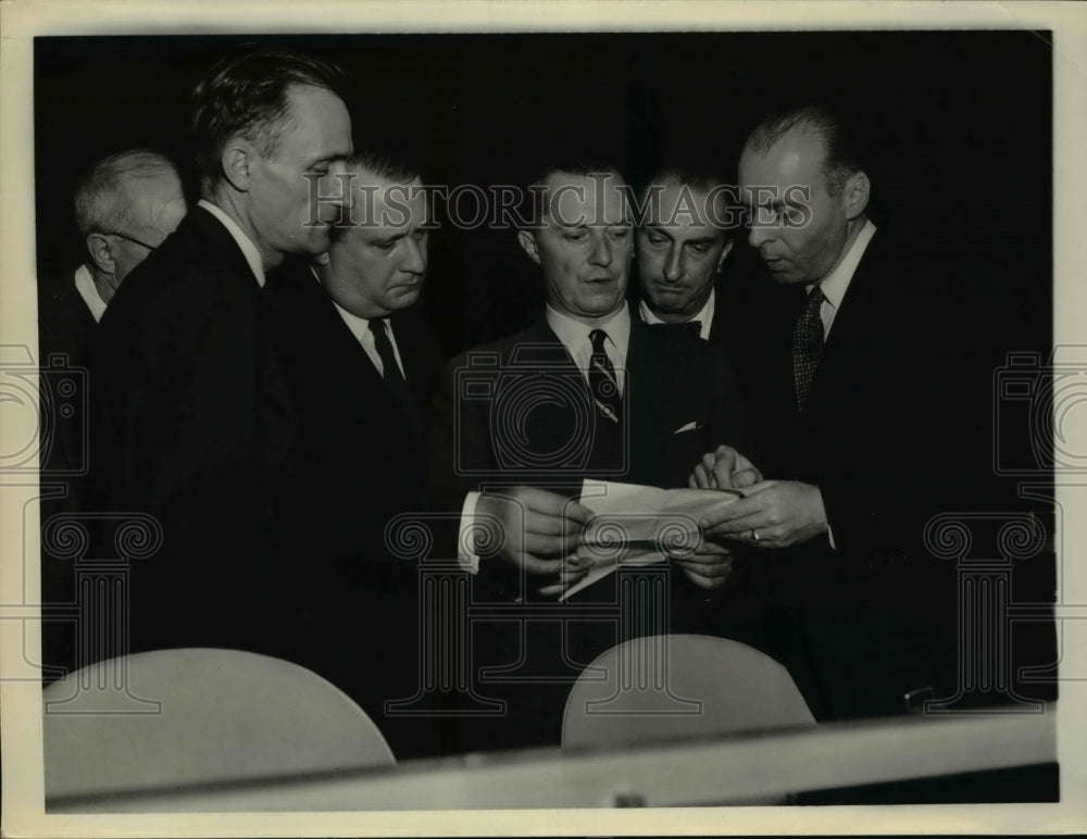 1956 Press Photo United Nations NY Frances Louis De Guiringaud & adcisors