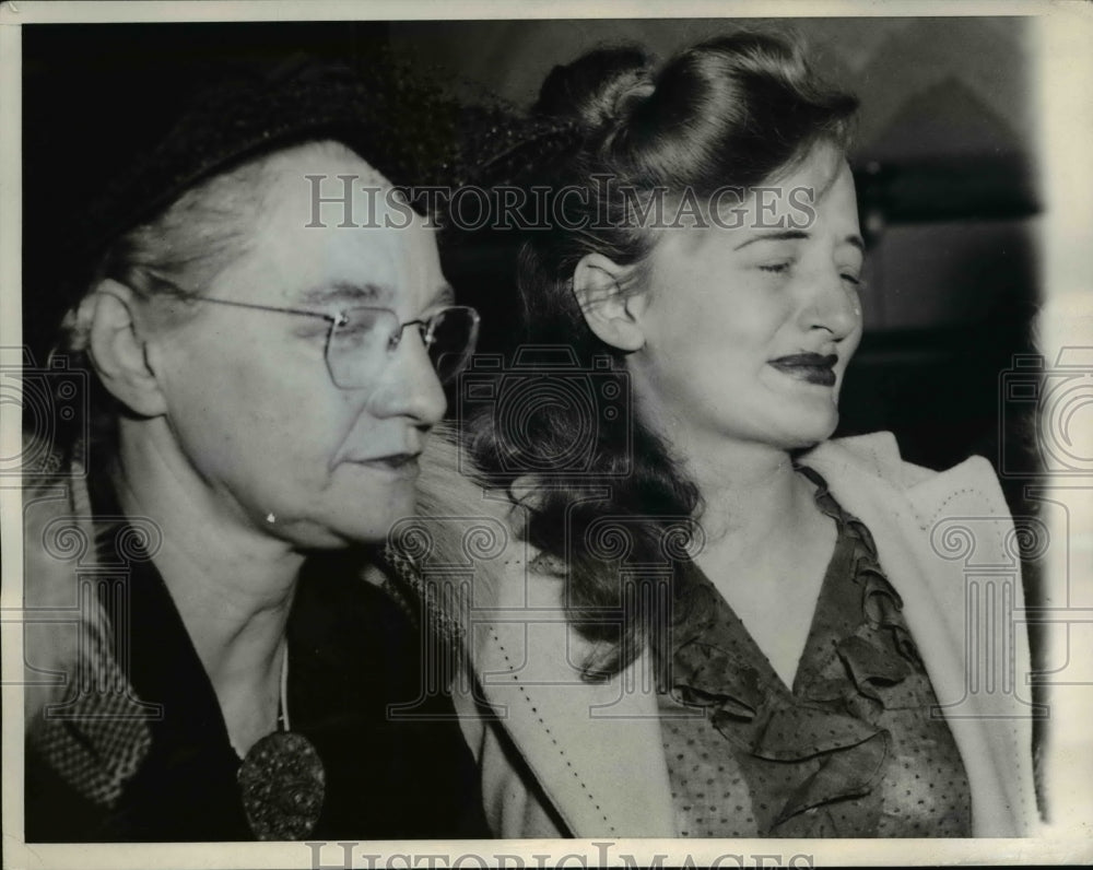 1943 Press Photo Chicago Accused murderer Rosalie Walsh at inquest to A Morrows