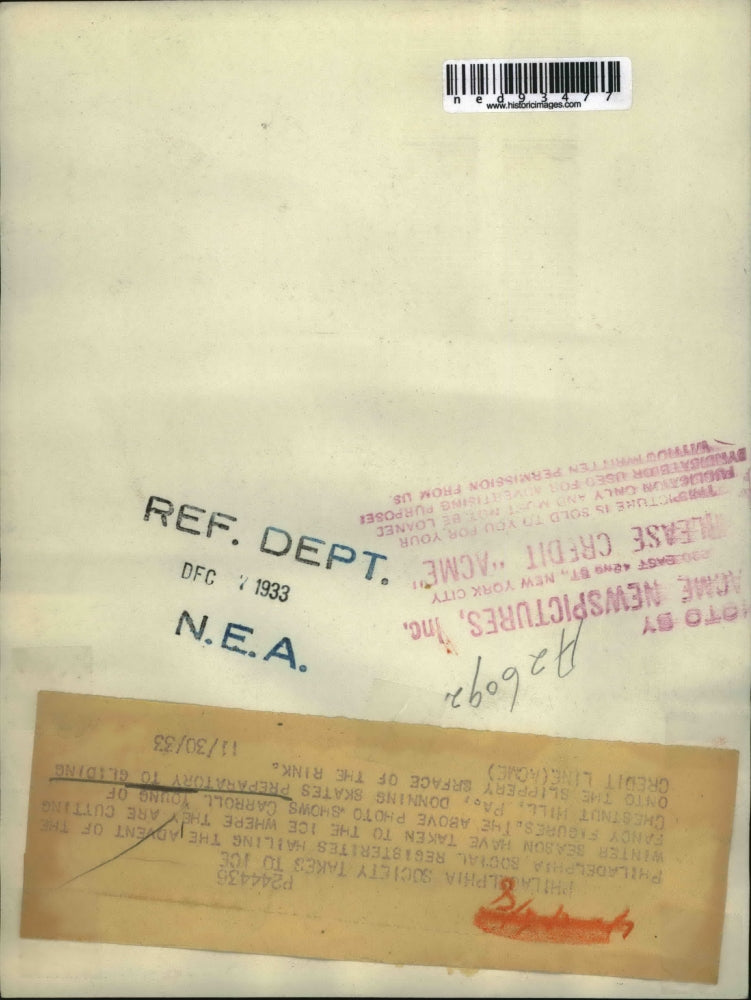 1933 Press Photo Carroll Young Ice Skating in Philadelphia