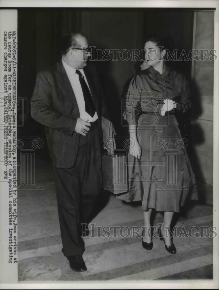 1954 Press Photo Joseph McCarthy & Wife Jean Headed to Special Committee
