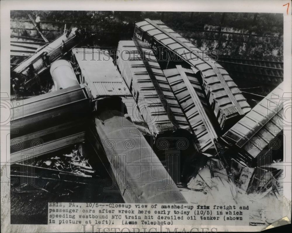 1950 Press Photo New York Central Train and Oil Tanker Wreck Erie Pennsylvania