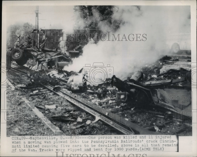 Load image into Gallery viewer, 1950 Press Photo 1 killed 11 injured when van plows into Pennsylvania RR Ohio

