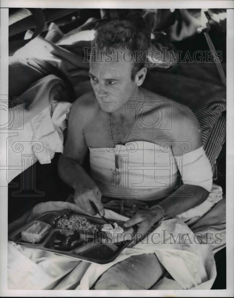 1950 Press Photo Marine Sgt Raymond F Frizzell Lost His Left Leg