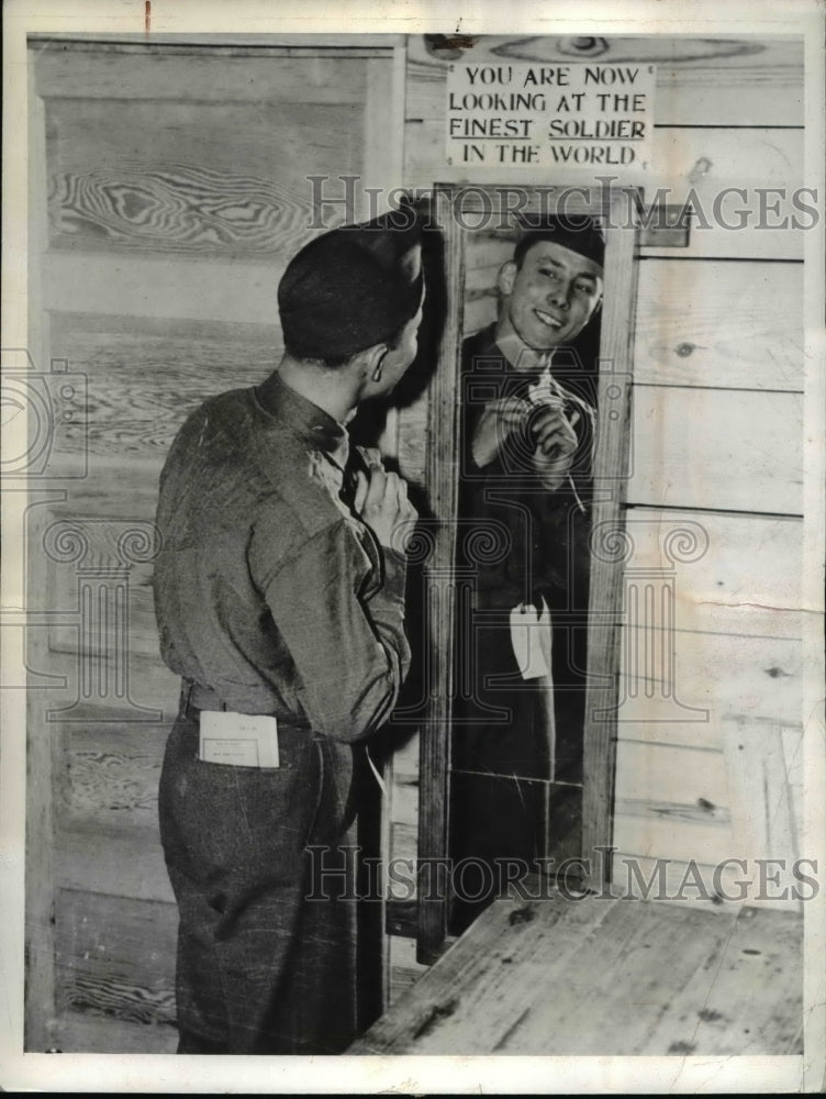 1941 Press Photo Army Reception Center Private Michael Mylak- Historic Images