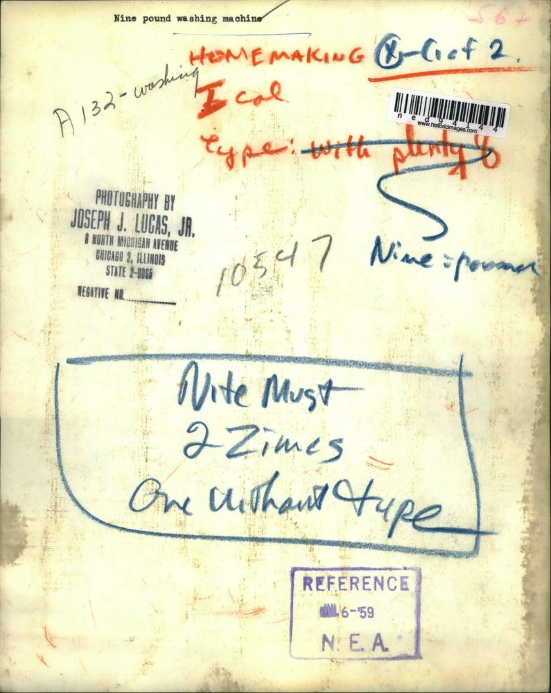 1959 Press Photo Housewife with 9-Pound Washing Machine