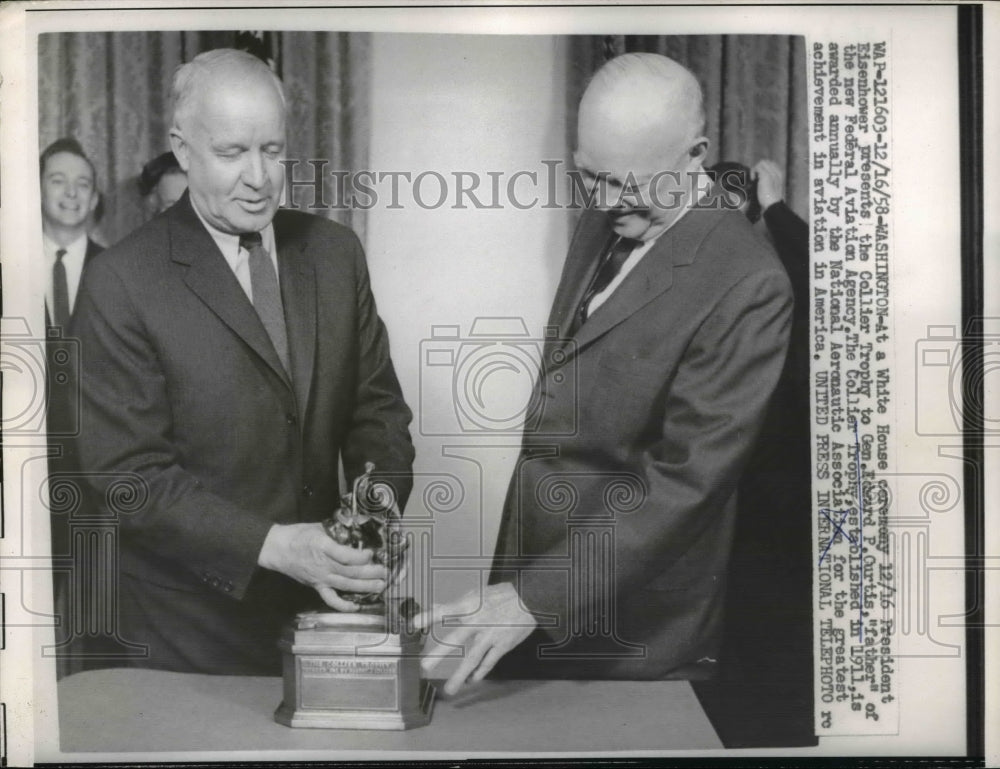 1958 Press Photo President Eisenhower & General Edward P Curtis
