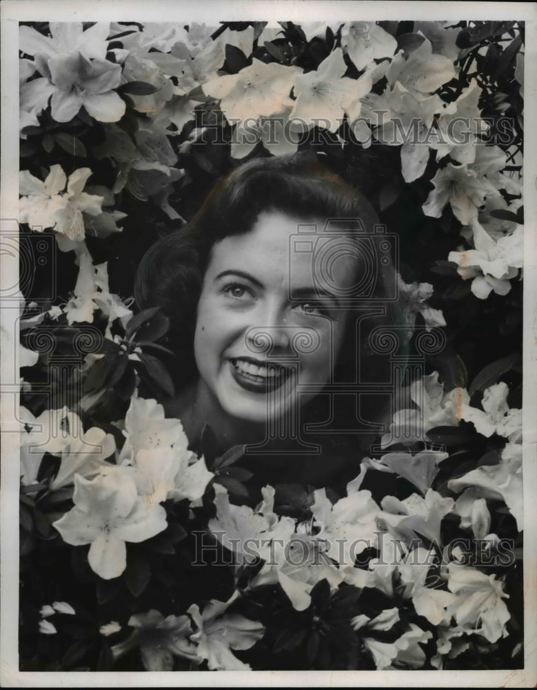 1956 Press Photo Jo Taply,crowned Florida's Azalea Queen,at Cypress Gardens