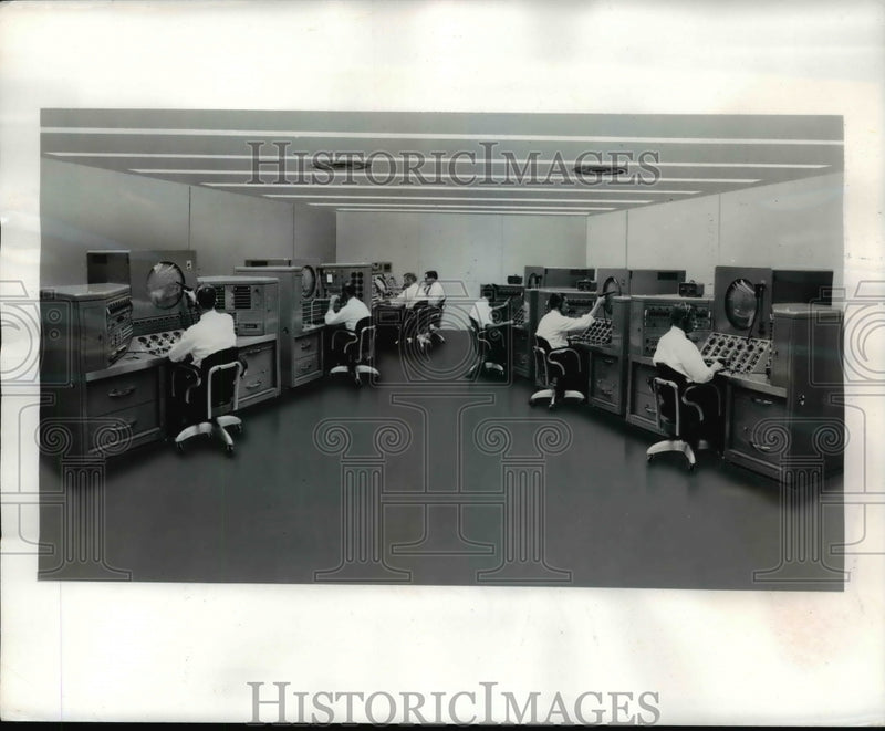Load image into Gallery viewer, 1960 Press Photo The model control center at Avco Corporation's Electronics
