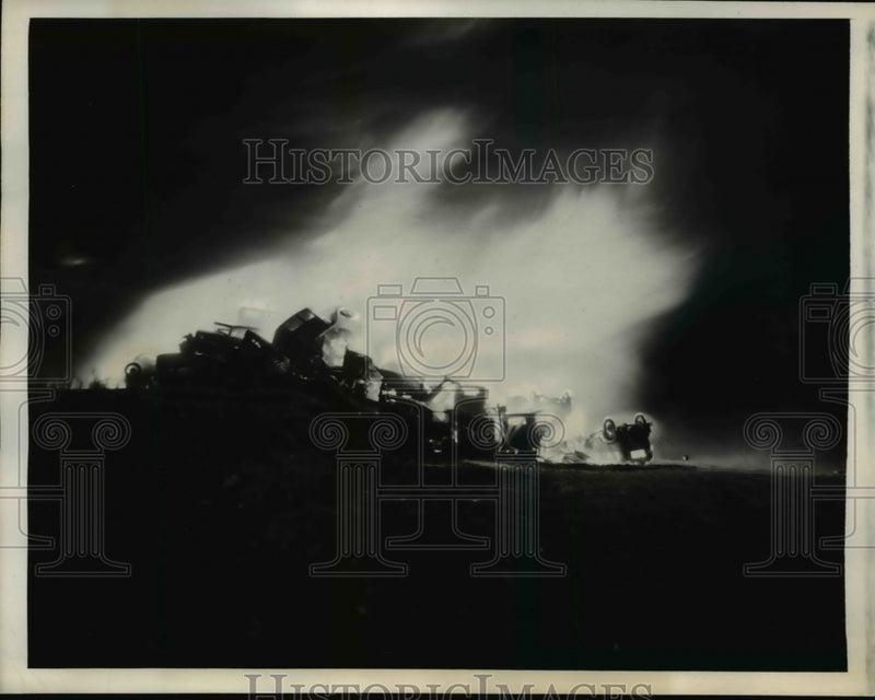 Load image into Gallery viewer, 1938 Press Photo 1000 Automobiles Burned in Philadelphia
