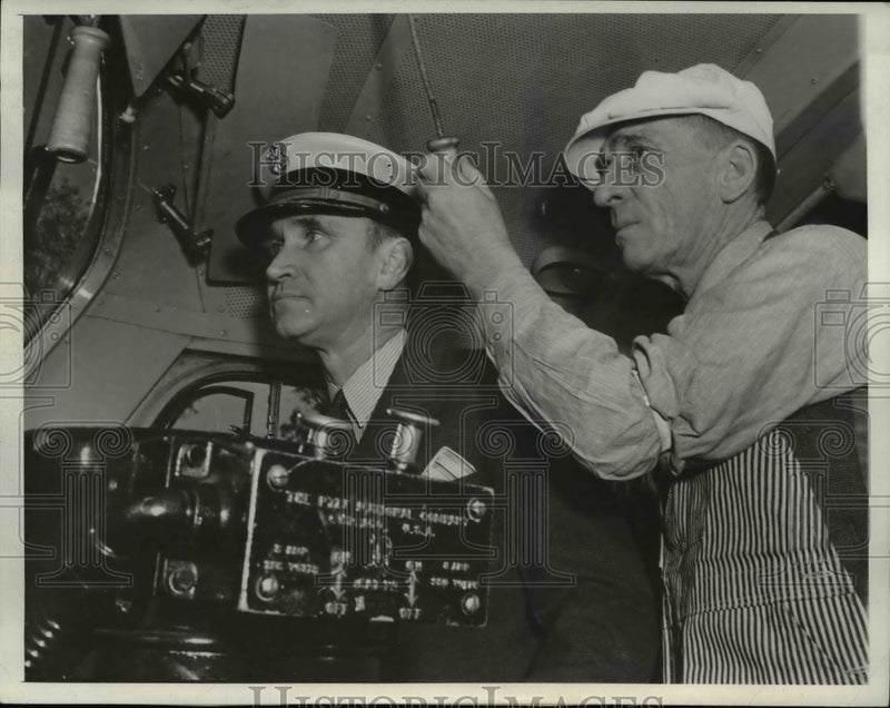Load image into Gallery viewer, 1937 Press Photo of R.J. Scott Chief of the Los Angeles Fire Dept and Harry
