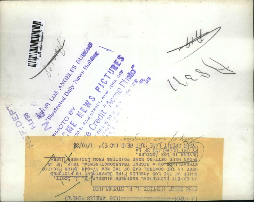 1937 Press Photo of R.J. Scott Chief of the Los Angeles Fire Dept and Harry