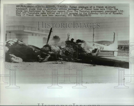 1961 Press Photo Burned Wreckage of French Military Transport Plane