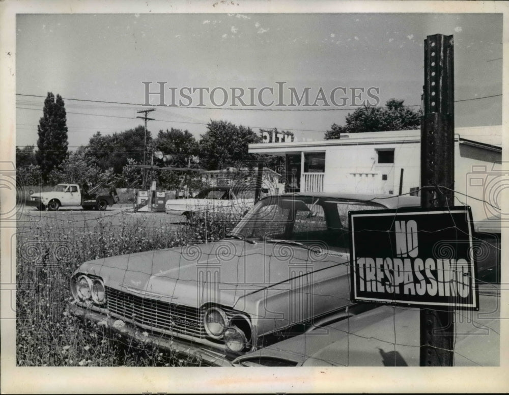 1969 Press Photo Cars Towed from Headland's State Park