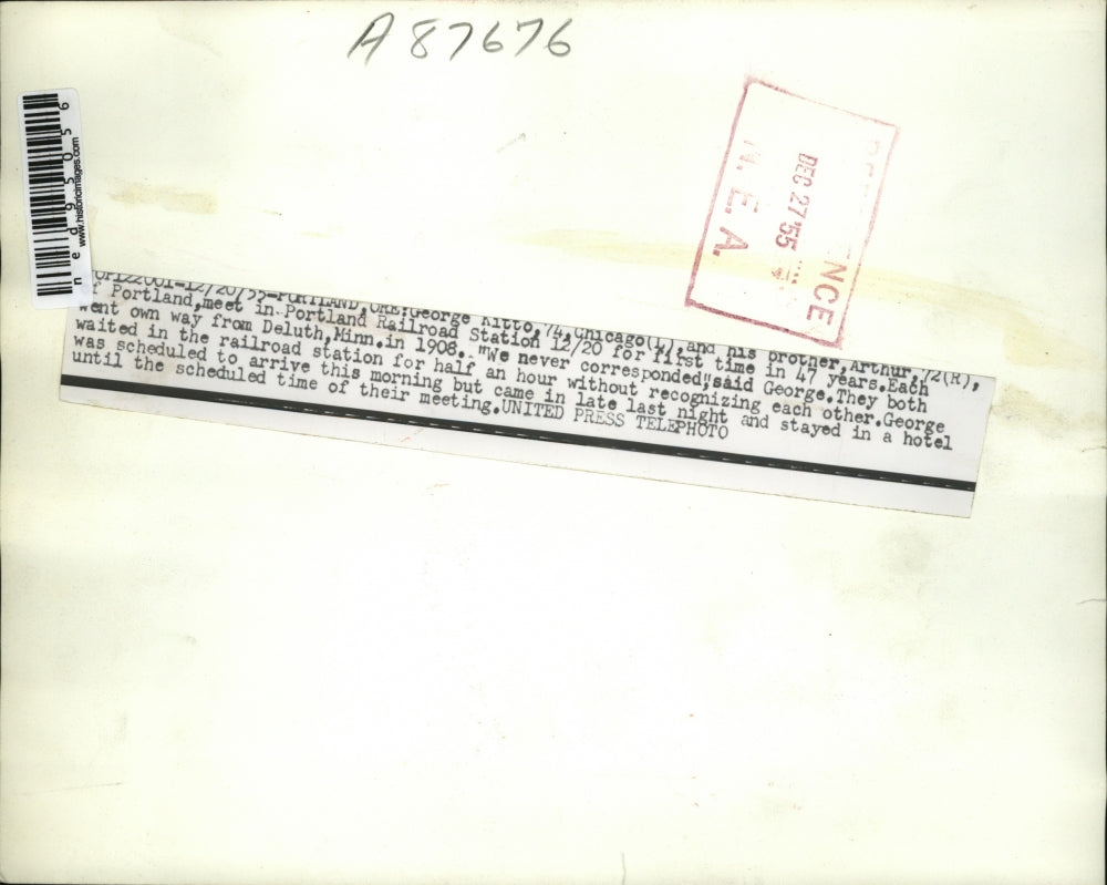 1955 Press Photo George Kitto, Brother Arthur Meet First Time in 47 Years