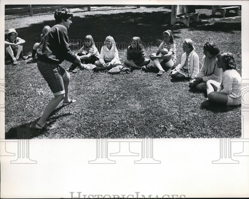 Load image into Gallery viewer, 1955 Press Photo Mentor Recreation Program
