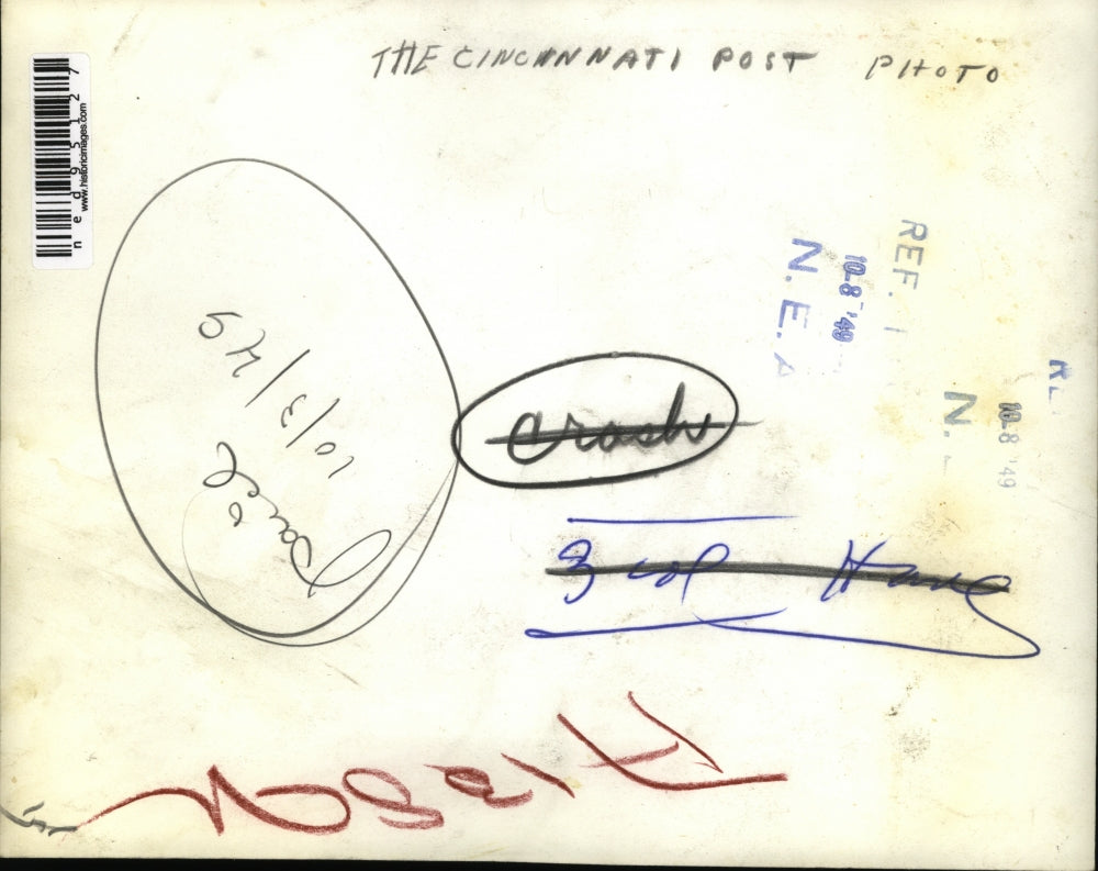 1949 Press Photo Car Crash Victims Waiting for Ambulance, Ohio