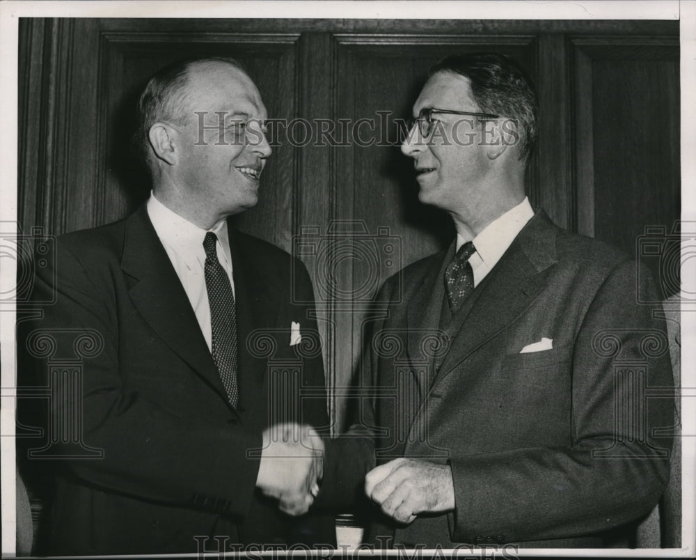 1952 Press Photo Senator Estes Kefauver & Harold Stassen GOP Presidential Helper