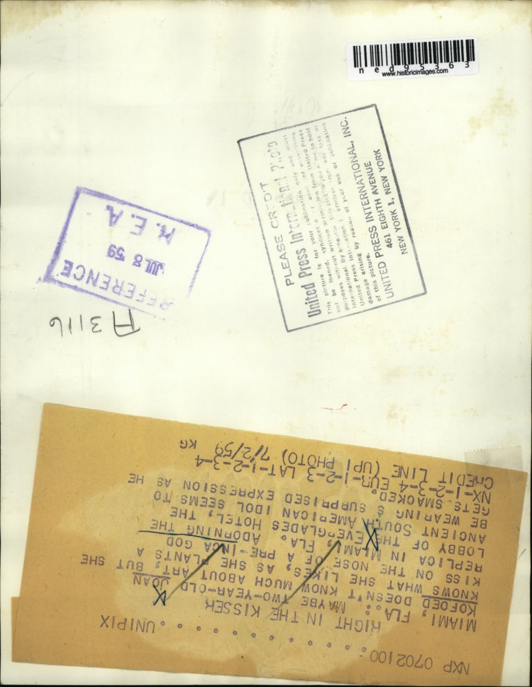 1959 Press Photo Joan Koford and Pre-Inca God Replica in Everglades Hotel