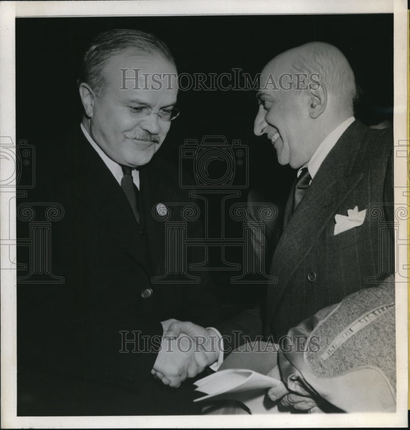 Load image into Gallery viewer, 1945 Press Photo Soviet Foreign Minister Vyacheslav Molotov, Pedro Leao Velloso
