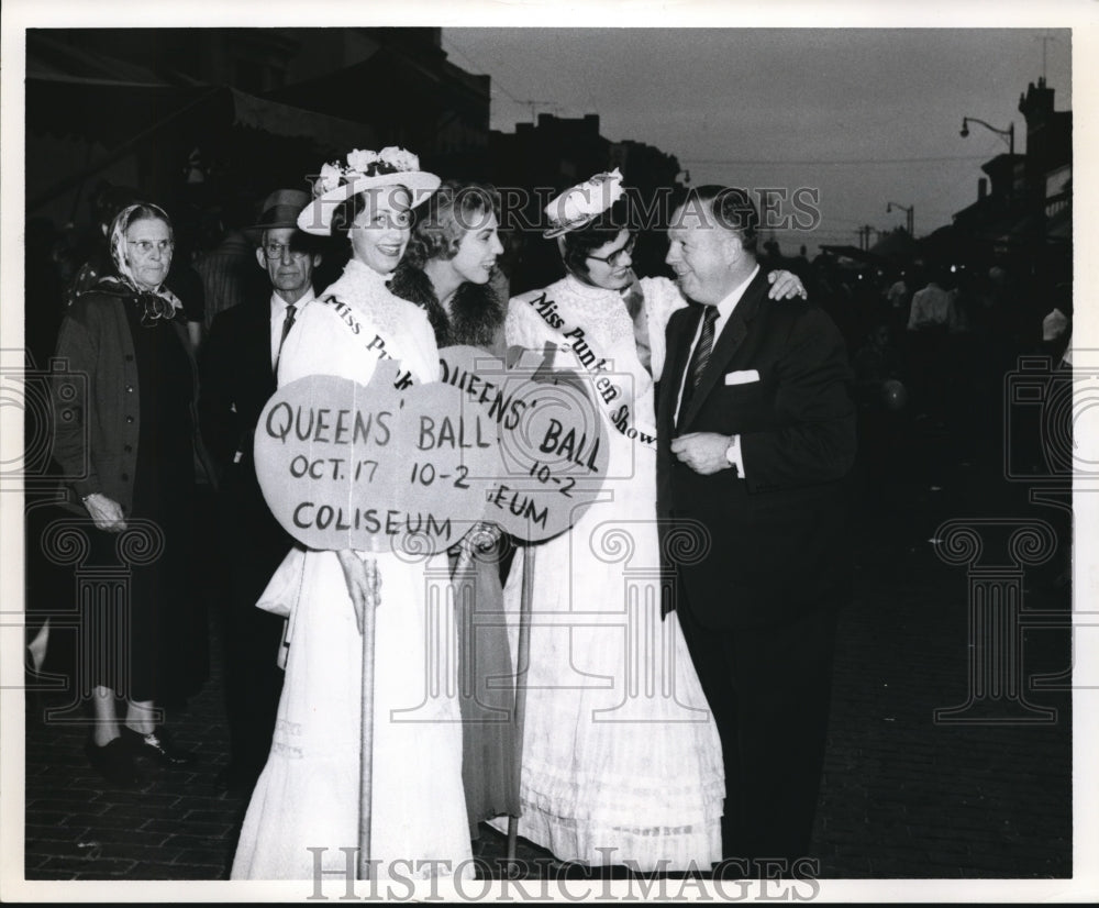 1956 Press Photo of Michael DiSalle at the Pumpkin Festival.
