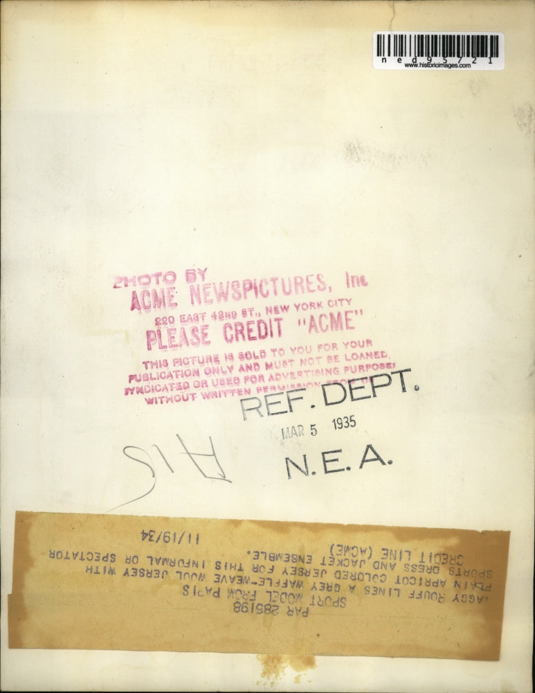 1934 Press Photo Sassy Rouff Lines Grey Waffle Weave Wool Jersey