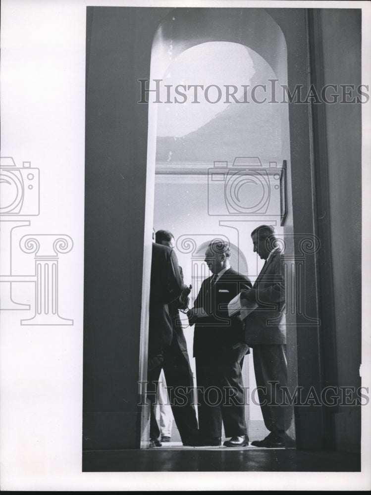 Load image into Gallery viewer, 1958 Press Photo Michael V DiSalle Ohio Governor at a press conference
