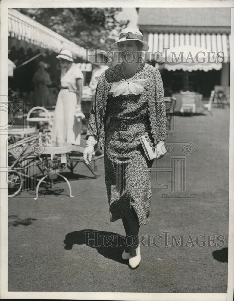 1933 Press Photo Mrs Warner Jones at Annual Greentree fair in NY