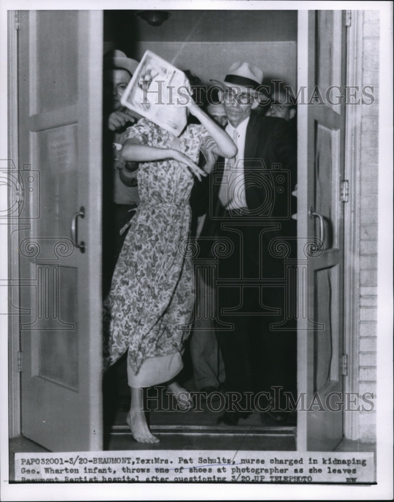 Load image into Gallery viewer, 1955 Press Photo Beaumont Texas Mrs Pauline Schultz kidnapping charge
