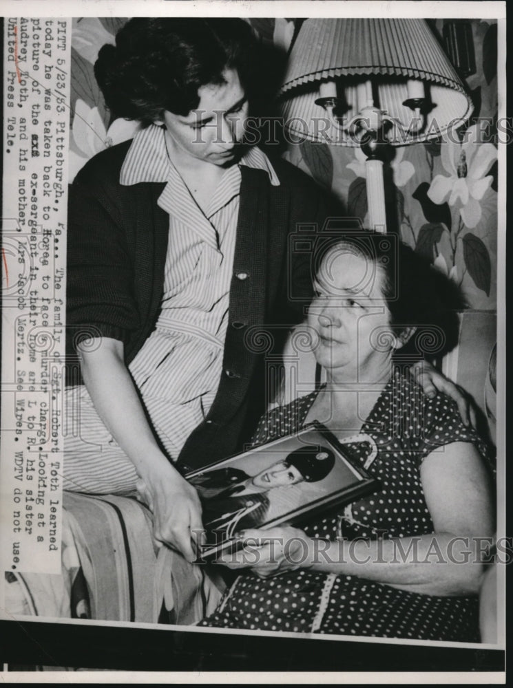 1953 Press Photo The family of Robert Toth as he learned about the charges.- Historic Images