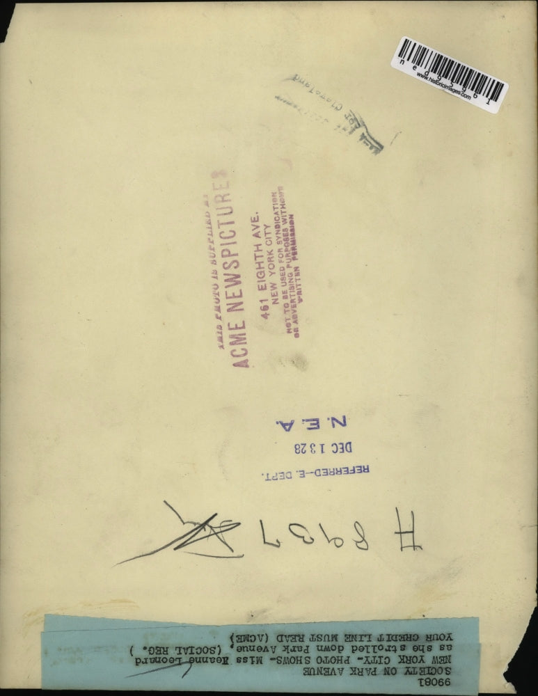 1928 Press Photo NYC Miss Jeanne Leonard on Park Avenue