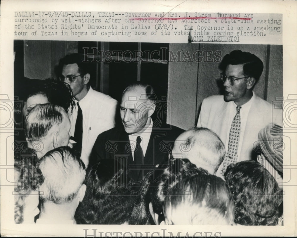 1958 Press Photo Dallas Tex SC Gov & Mrs Strom Thurmond on tour of state