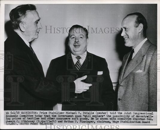 1952 Press Photo Wash DC Price Stabilizer Mike DiSalle, Sen J OMahoney Wyo