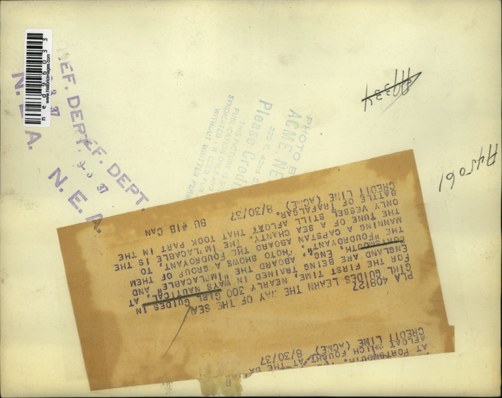 1937 Press Photo Girl Guides England on ship Implacable & capstan on Foudroyant