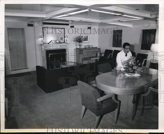 1949 Press Photo 3rd Class santos Corpus Room Aboard the Williamsburg