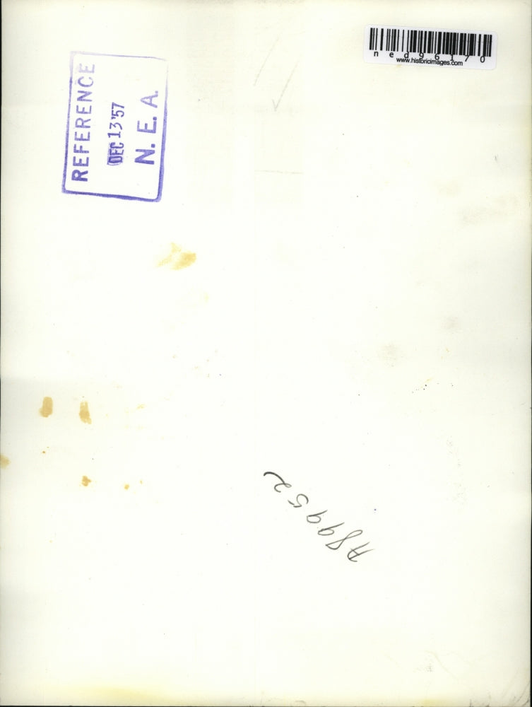 1957 Press Photo Oxford Ohio Barbara Konheim at Western College in a muu muu