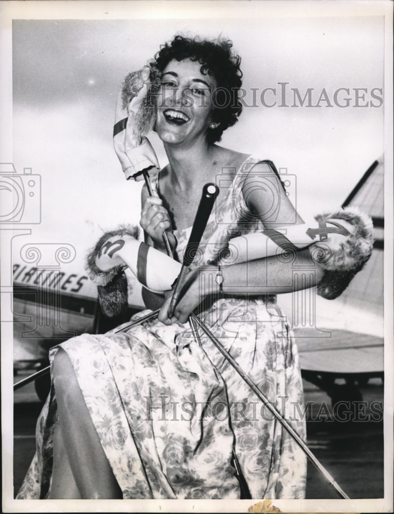 1955 Press Photo Jerrie Kent Joins Davy Crockett Club