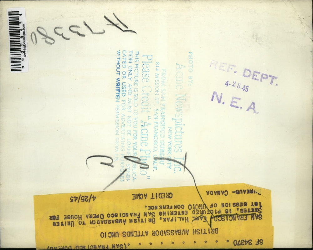 1945 Press Photo Earl Halifax seen entering San Francisco Opera House