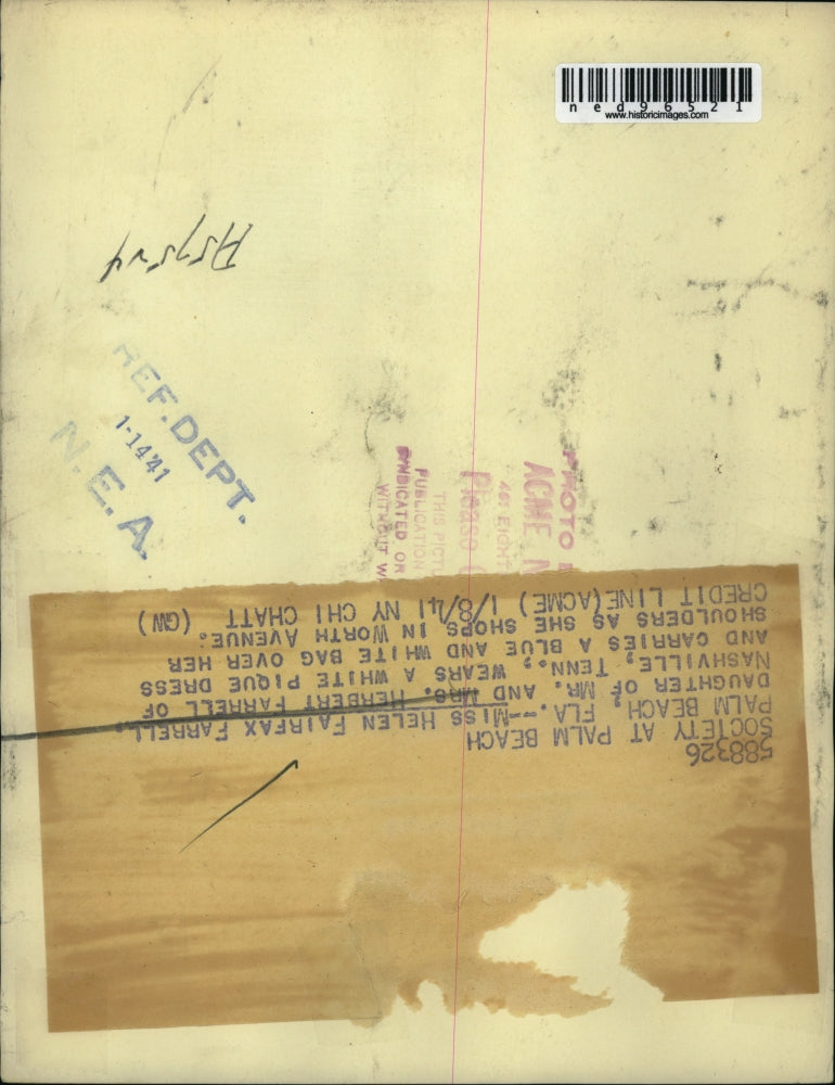 1941 Press Photo Helen Fairfax Farrell Shopping in Palm Beach