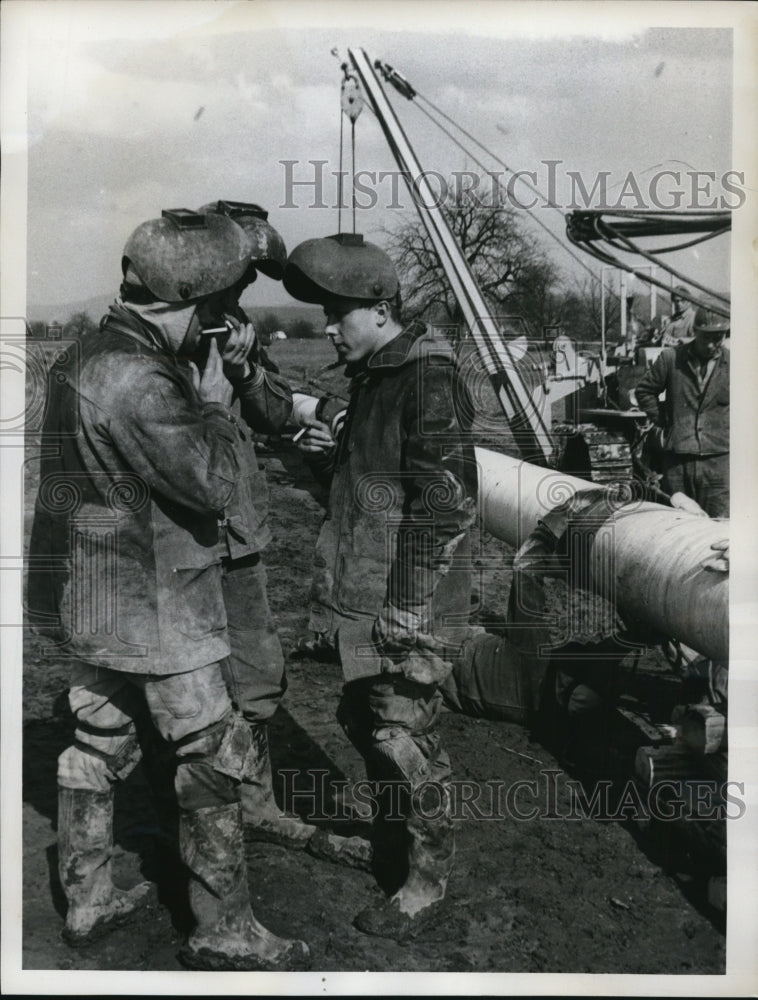 1962 Press Photo West German Welders Look Like Ancient Knights- Historic Images