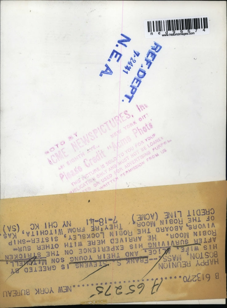 1941 Press Photo Boston Mass Frank Stevens wife Alice & baby Mitchell