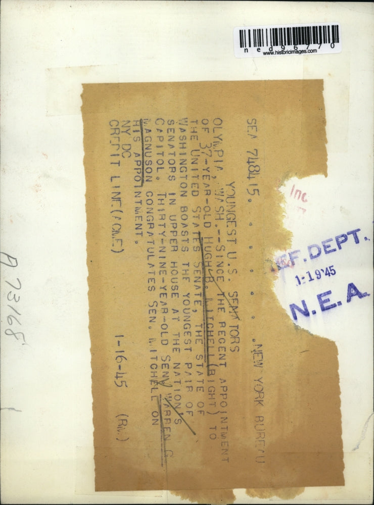 1945 Press Photo Senator Hugh B. Mitchell congratulated by Sen Warren G Magnuson