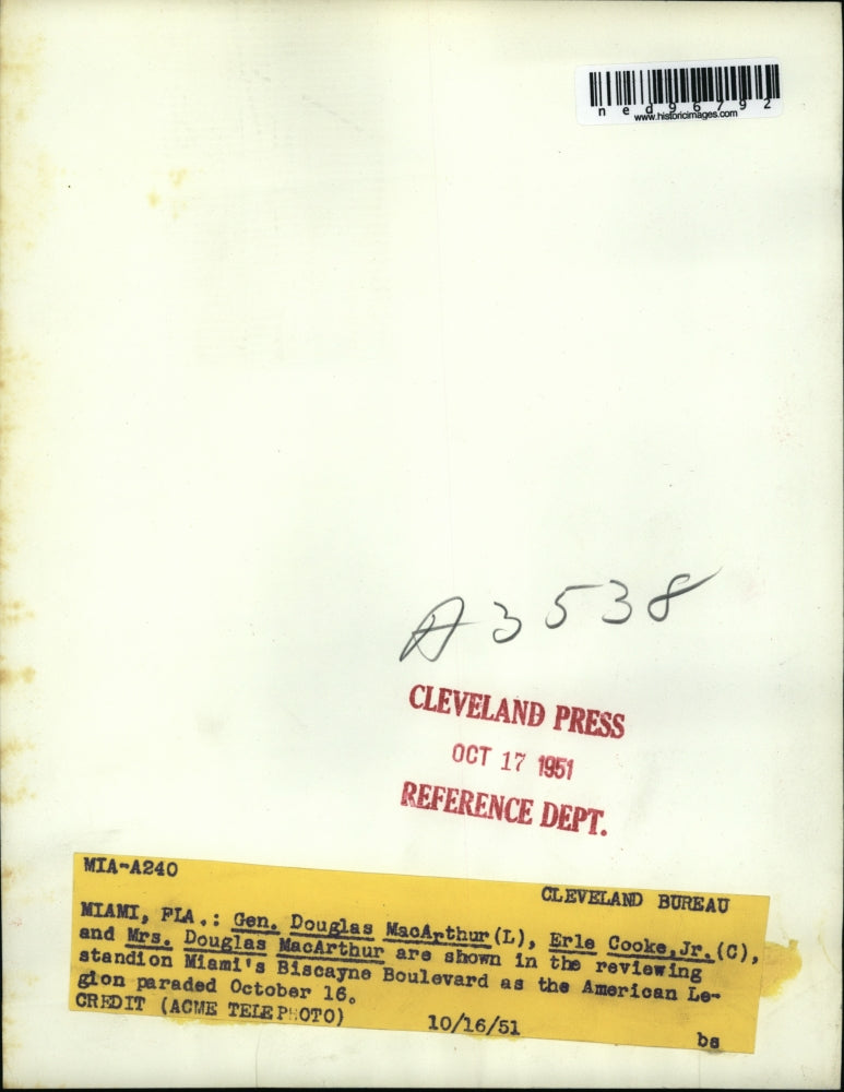 1951 Press Photo Douglas MacArthur Erle Cooke Jr. and Mrs. Douglas MacArthur