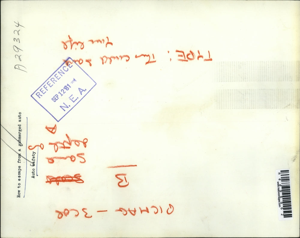 1961 Press Photo How to escape from a submerged auto Ohio