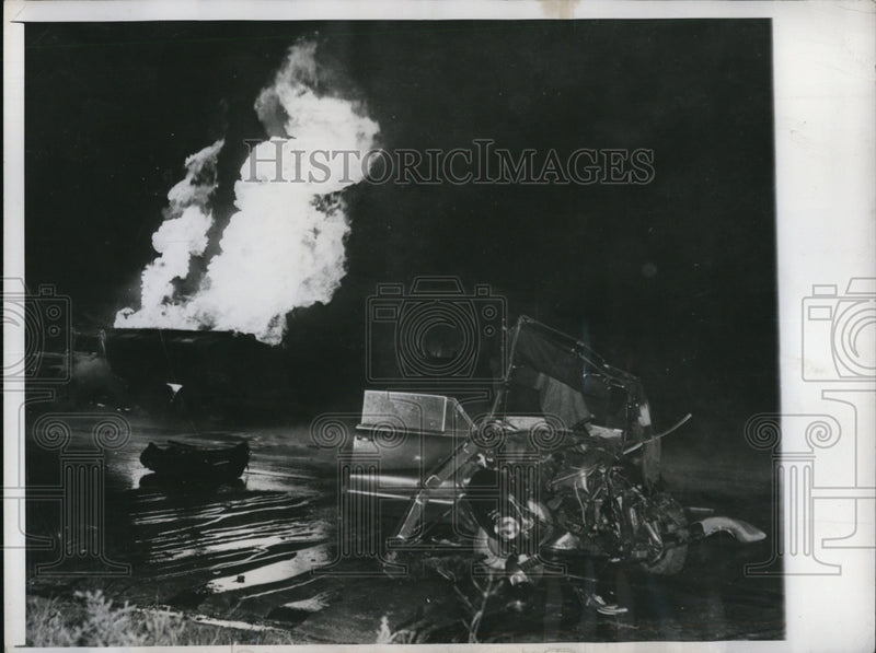 Load image into Gallery viewer, 1948 Press Photo Hammond Ind burning wreck of gas truck &amp; auto collision
