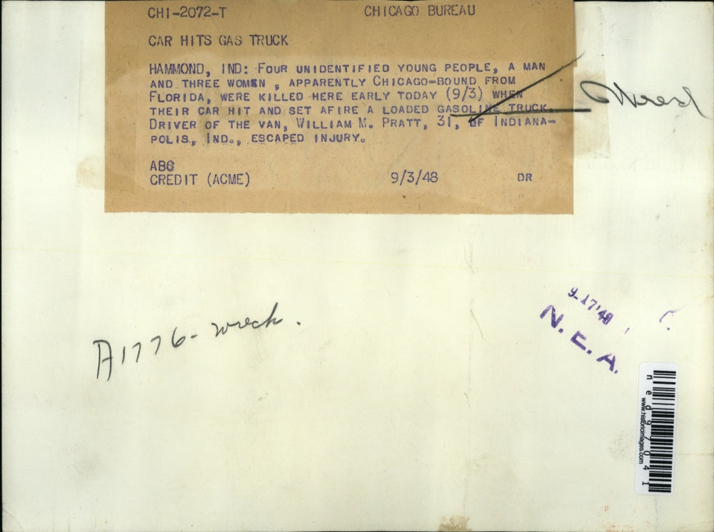 1948 Press Photo Hammond Ind burning wreck of gas truck & auto collision